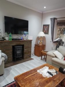 87693359 1075648769438819 8679916033751908352 n